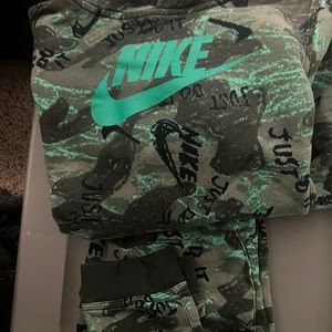 Nike Camo Sweatsweat M